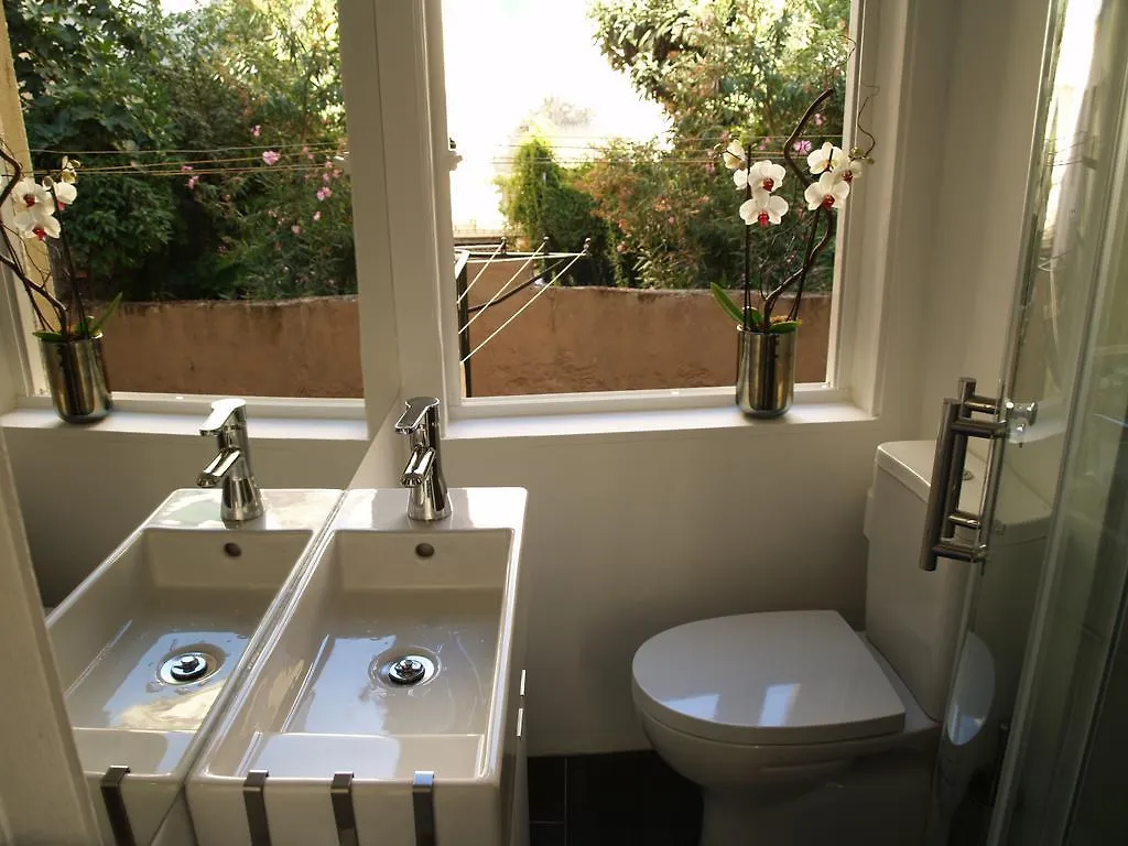 Travel And Tales Principe Real Apartments Lisbon