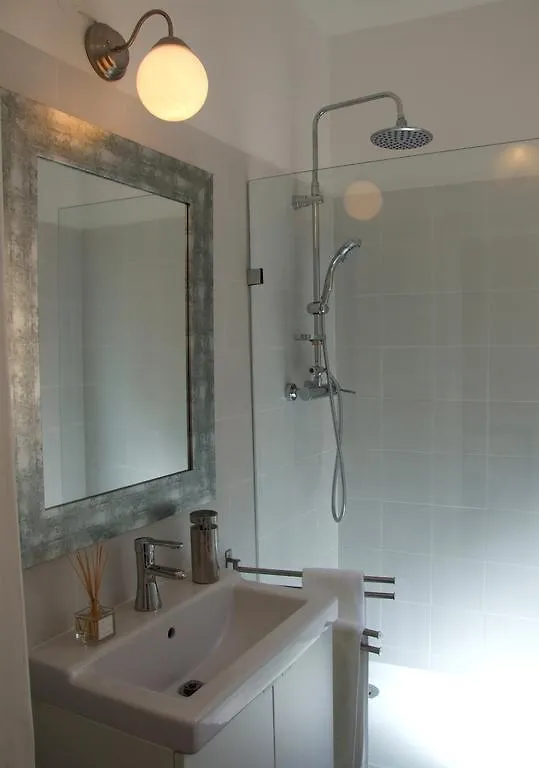 Travel And Tales Principe Real Apartments Lisbon 0*,